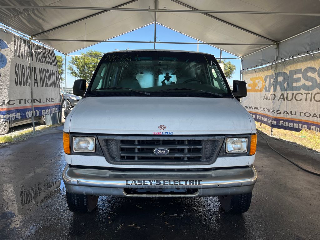 2003 Ford E250 Vans 5