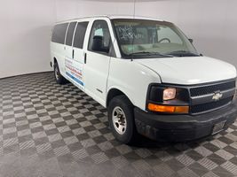2003 Chevrolet G3500 Vans