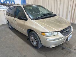 1999 Chrysler Town & Country