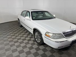 2003 Lincoln Town Car