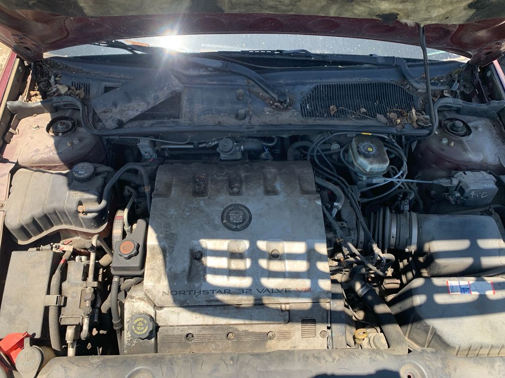 2001 Cadillac DeVille 9