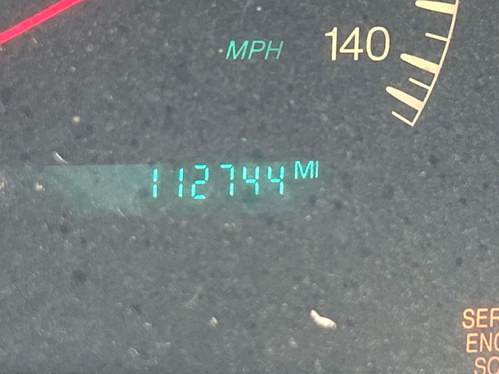 2001 Cadillac DeVille 4