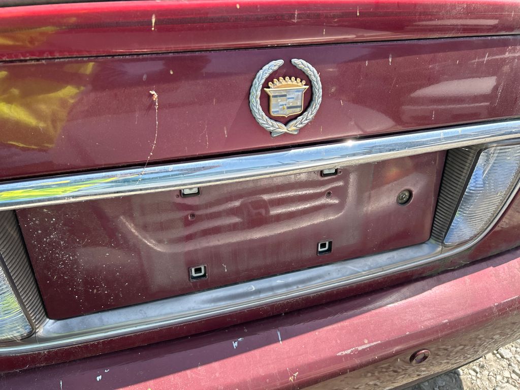 2001 Cadillac DeVille 11