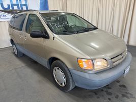 2000 Toyota Sienna