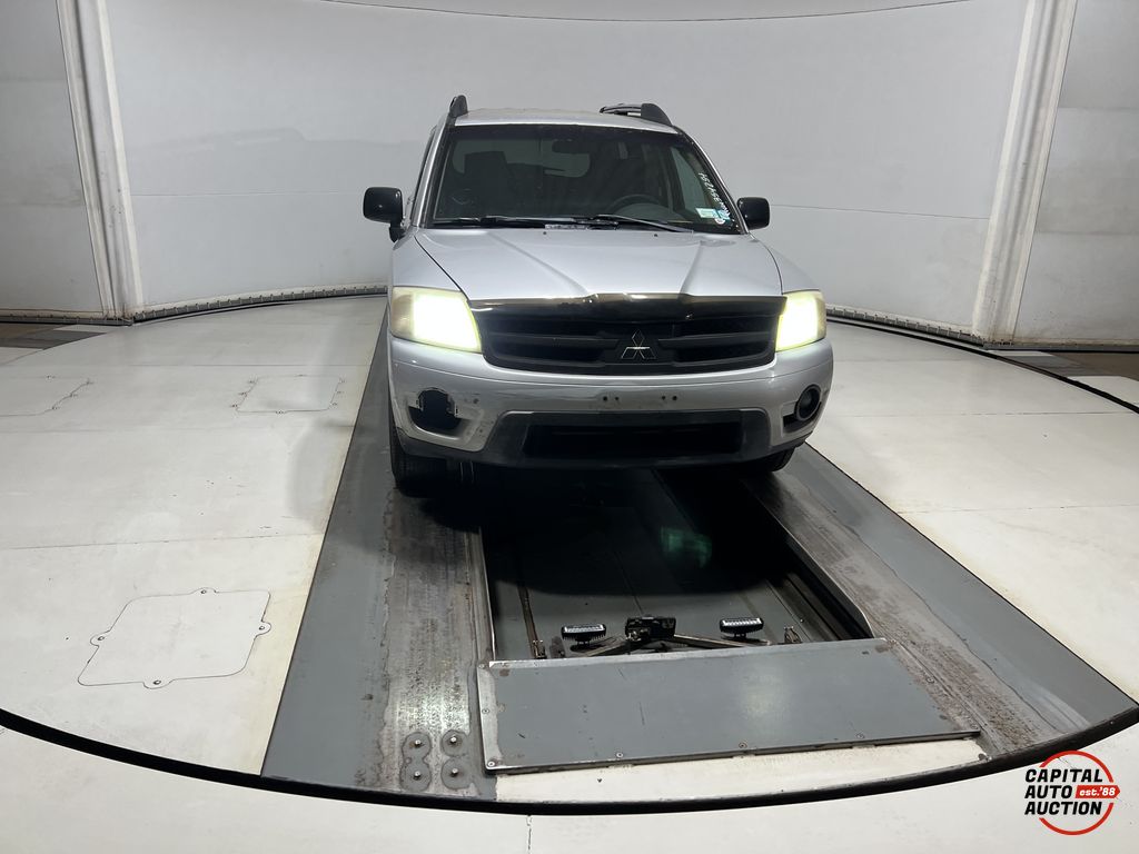 2006 Mitsubishi Endeavor 5