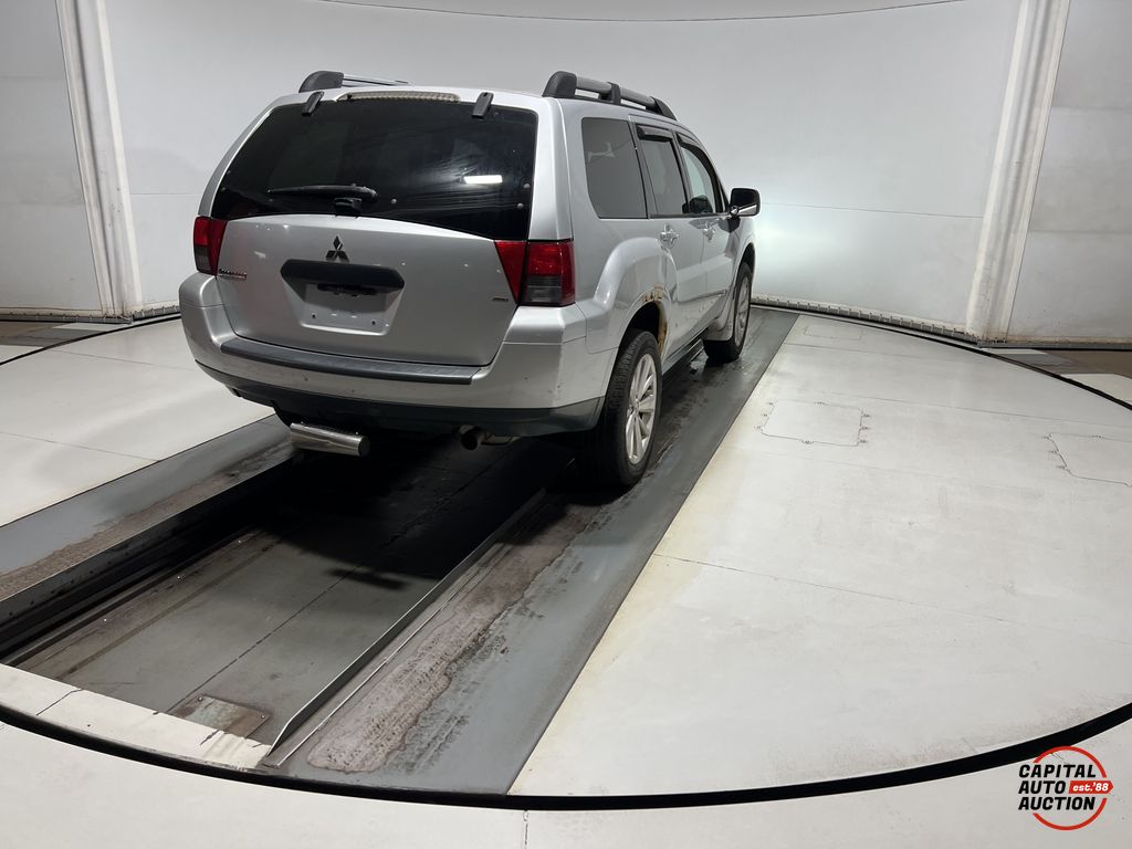 2006 Mitsubishi Endeavor 3