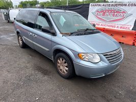 2006 Chrysler Town & Country