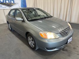 2004 Toyota COROLLA