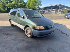 2003 Toyota Sienna
