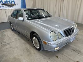 2000 Mercedes-Benz E-Class