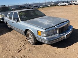 1990 Lincoln Town Car