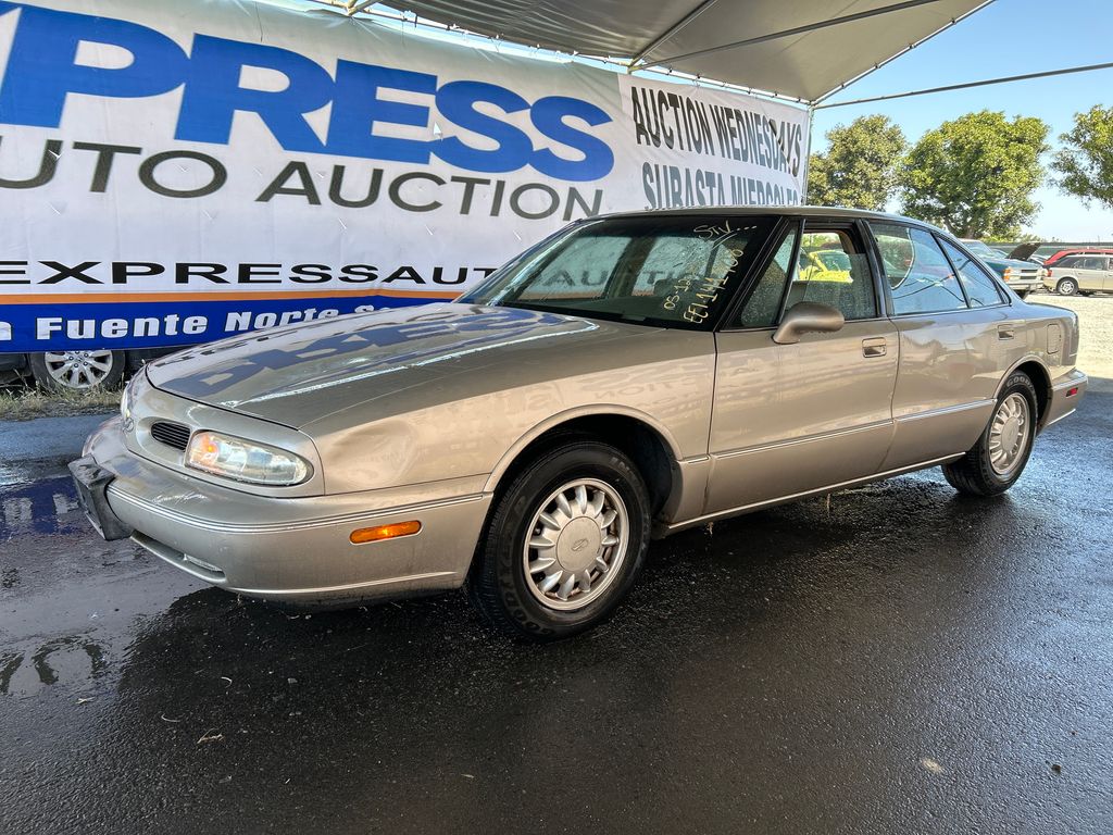 1997 Oldsmobile 88 1