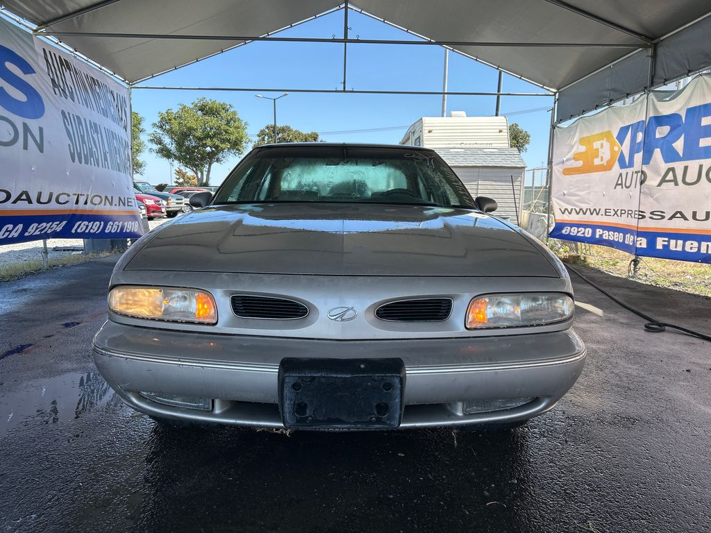 1997 Oldsmobile 88 5