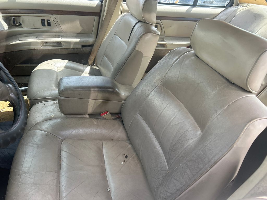 1997 Oldsmobile 88 7