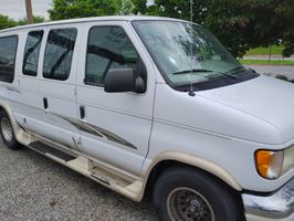 2000 Ford E150 Vans