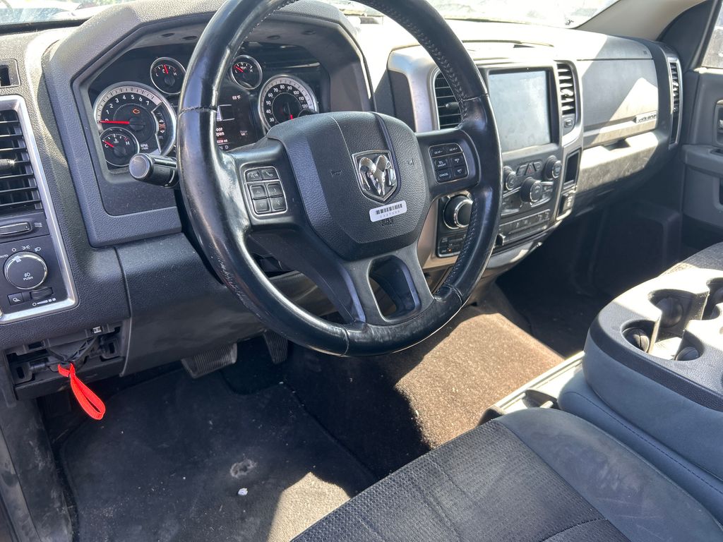 2016 RAM 1500 10