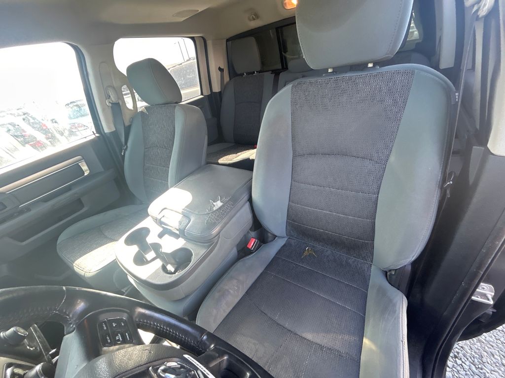 2016 RAM 1500 7