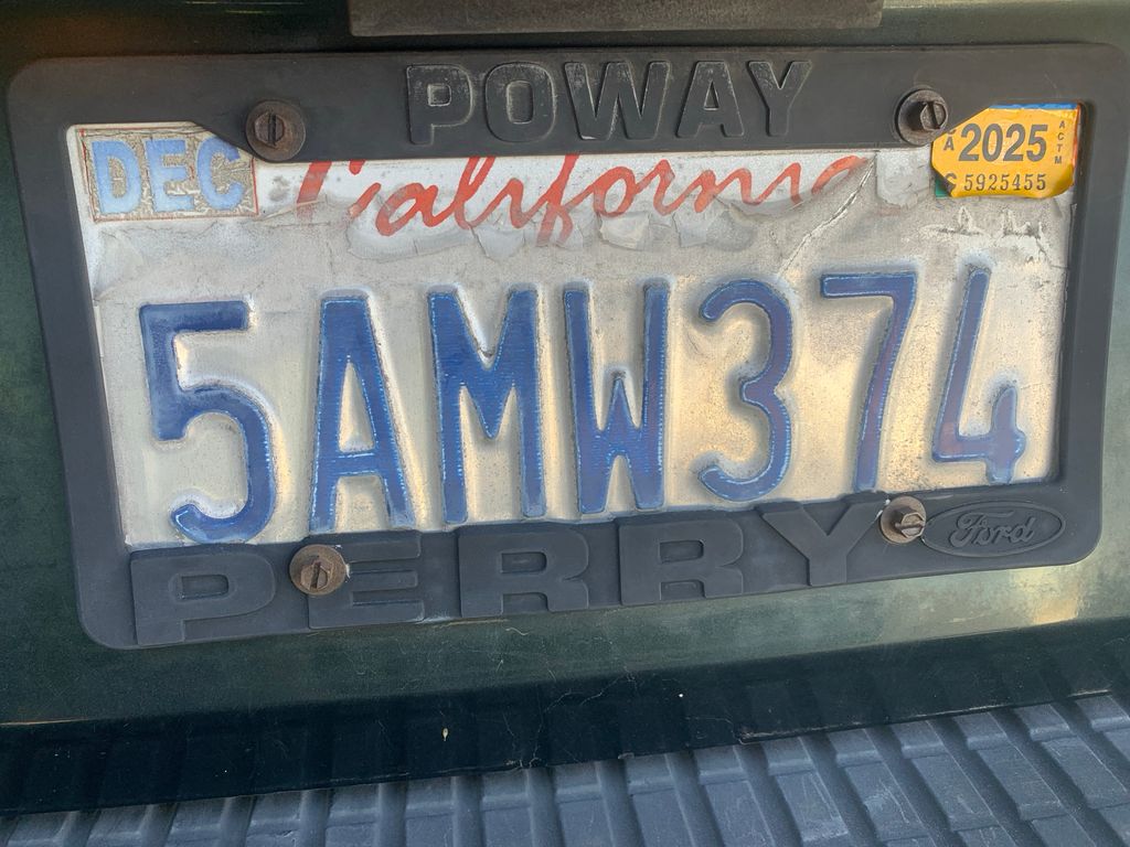 2003 Ford Explorer 12