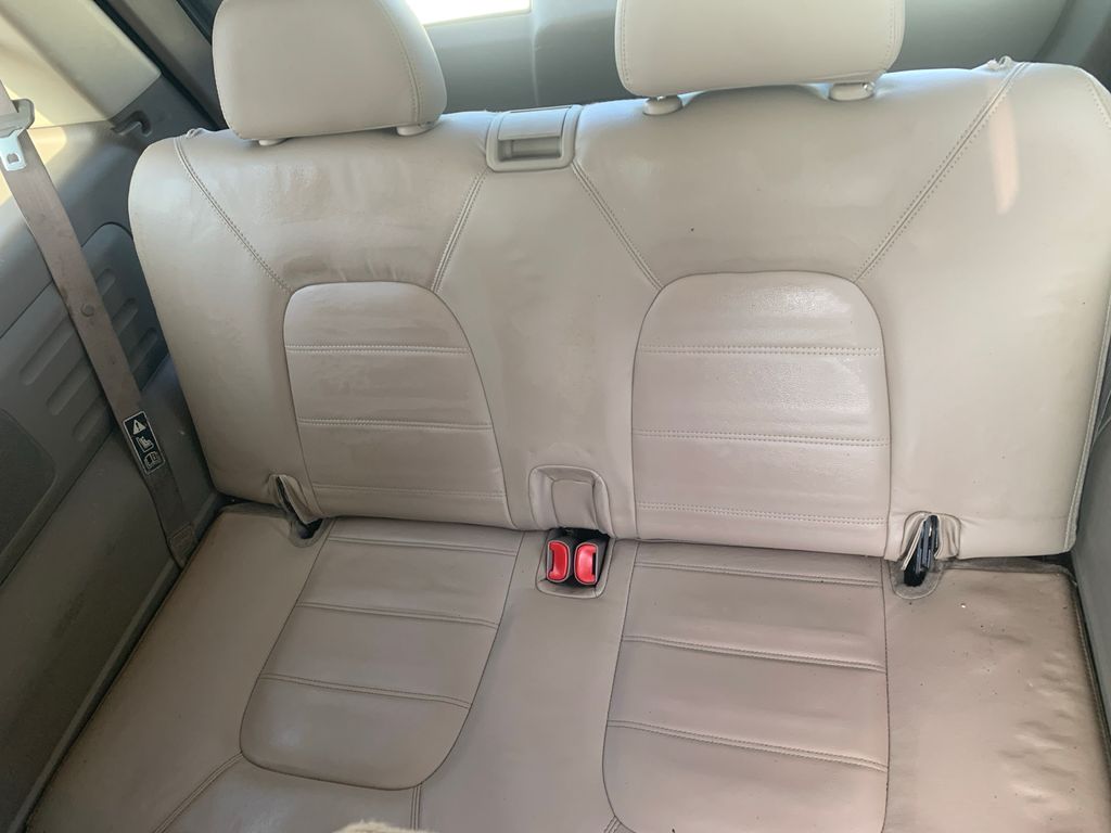 2003 Ford Explorer 11