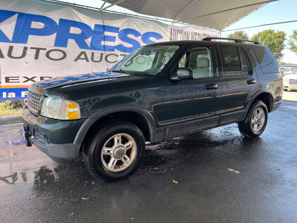 2003 Ford Explorer 1