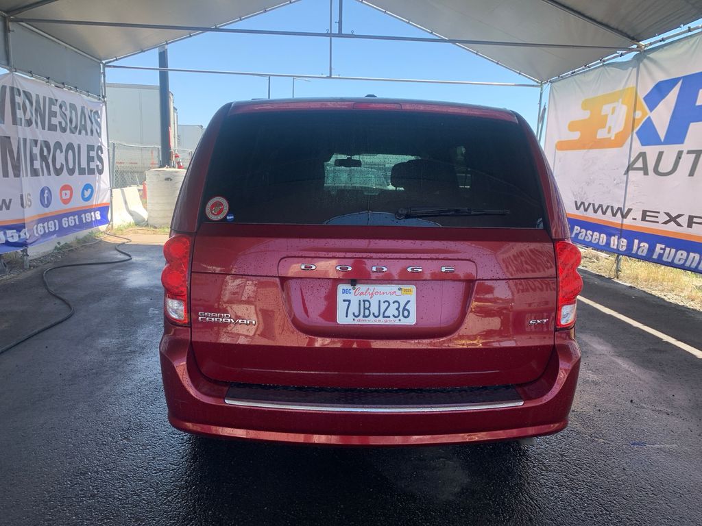 2015 Dodge Grand Caravan 6