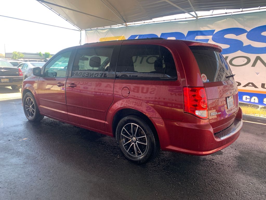 2015 Dodge Grand Caravan 2