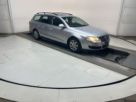 2007 VOLKSWAGEN Passat