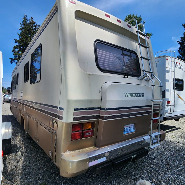 1989 WINNEBAGO SUPERCHIEF 2