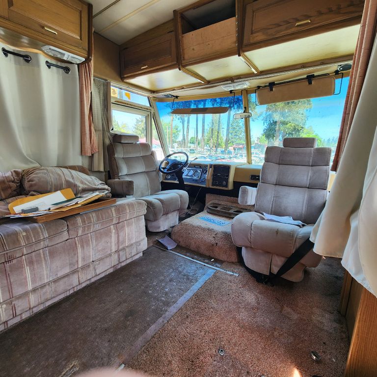 1989 WINNEBAGO SUPERCHIEF 7