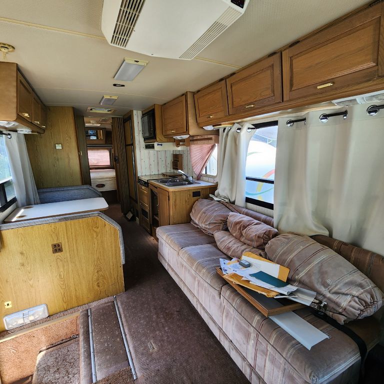 1989 WINNEBAGO SUPERCHIEF 8