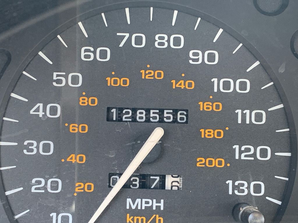 1997 SATURN S-SERIES 4