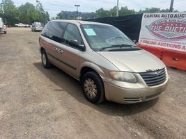 2005 Chrysler Town & Country