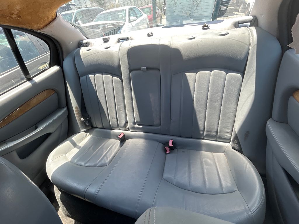 2004 Jaguar X-Type 8