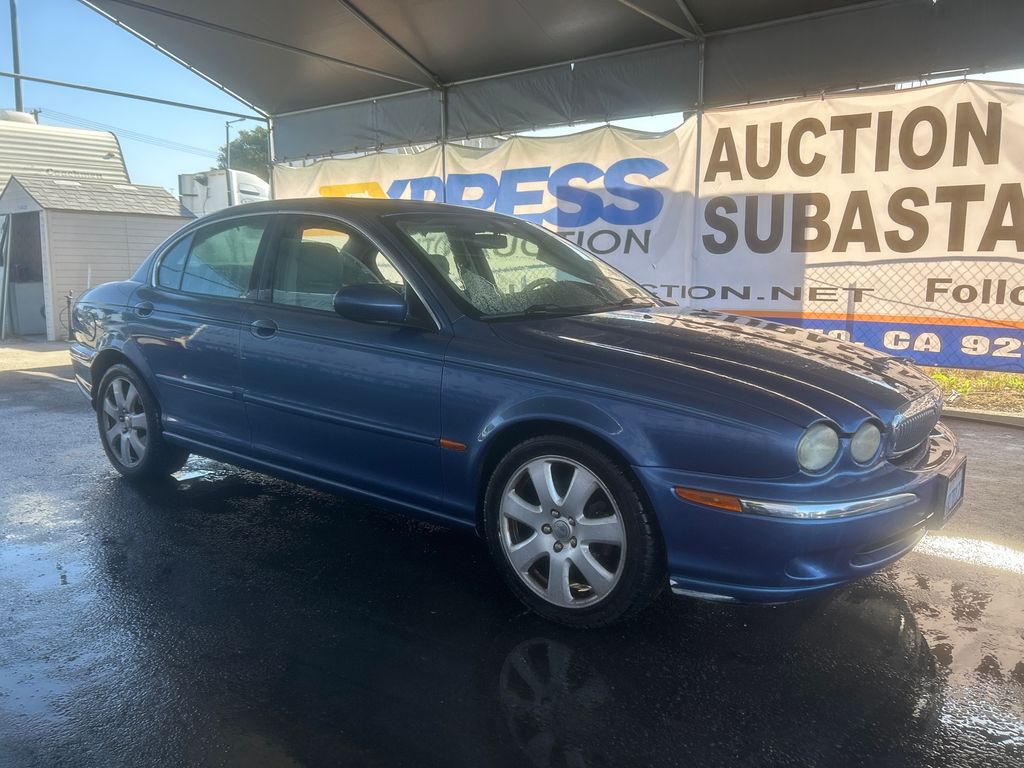 2004 Jaguar X-Type 0
