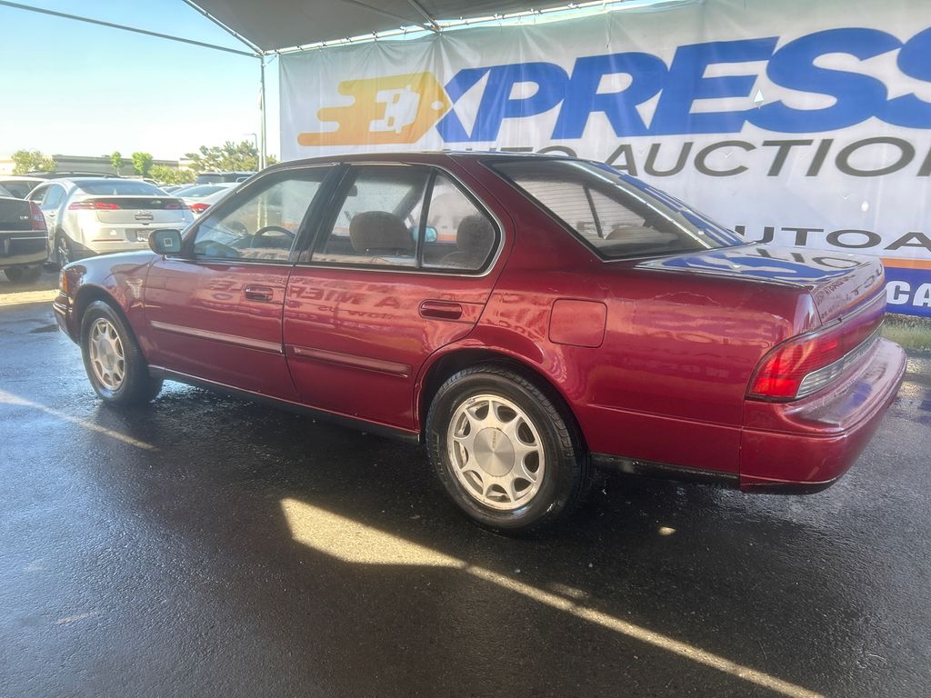 1994 NISSAN MAXIMA 2