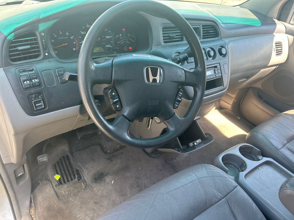 2003 Honda Odyssey 10