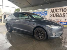 2018 TESLA Model X
