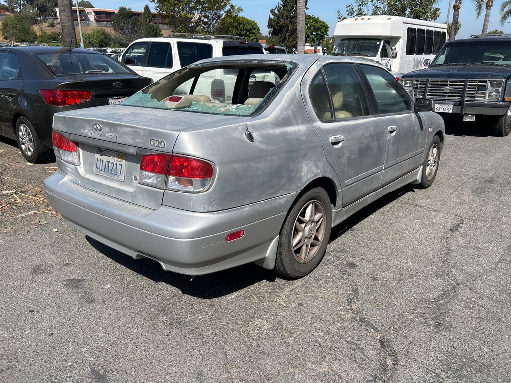 2002 Infiniti G20 3