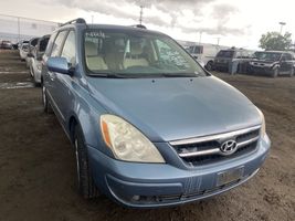 2008 Hyundai Entourage