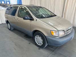 2000 Toyota Sienna