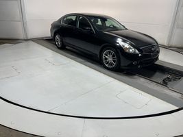 2011 Infiniti G37