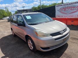 2004 Toyota Sienna