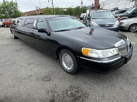 2001 Lincoln Town Car