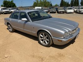 2001 Jaguar XJ