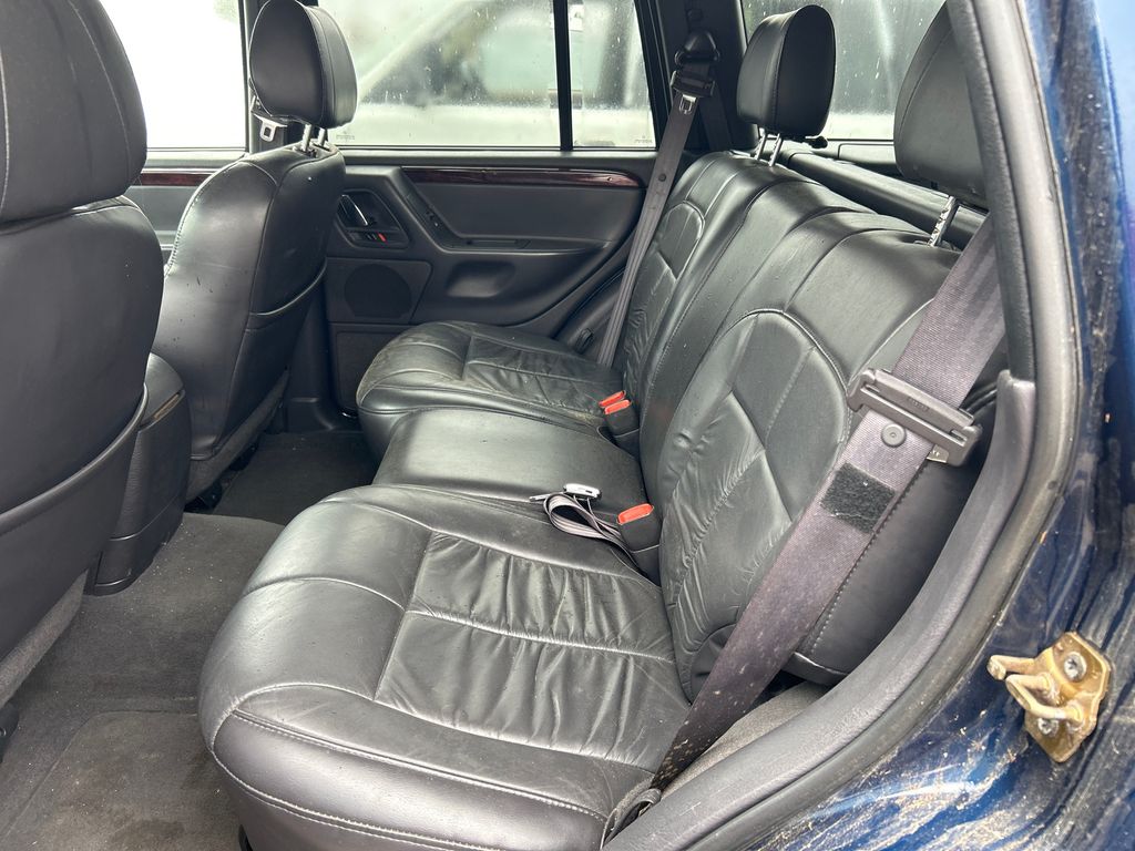 2001 JEEP GRAND CHEROKEE 8