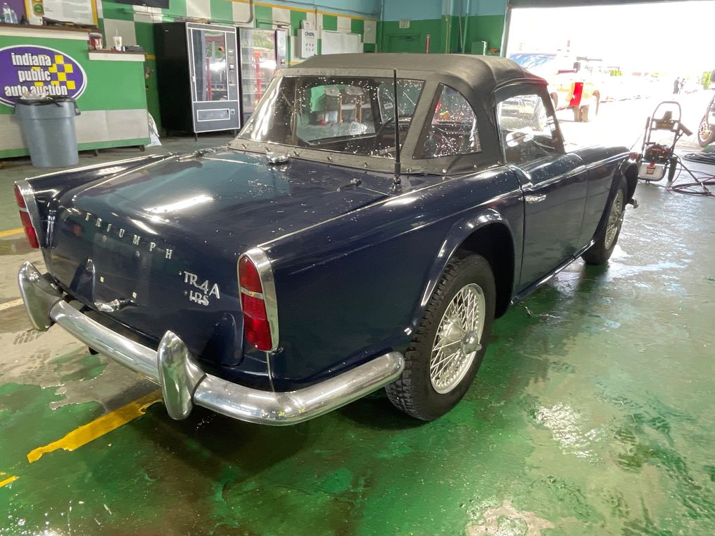 1967 Triumph TR4a 3