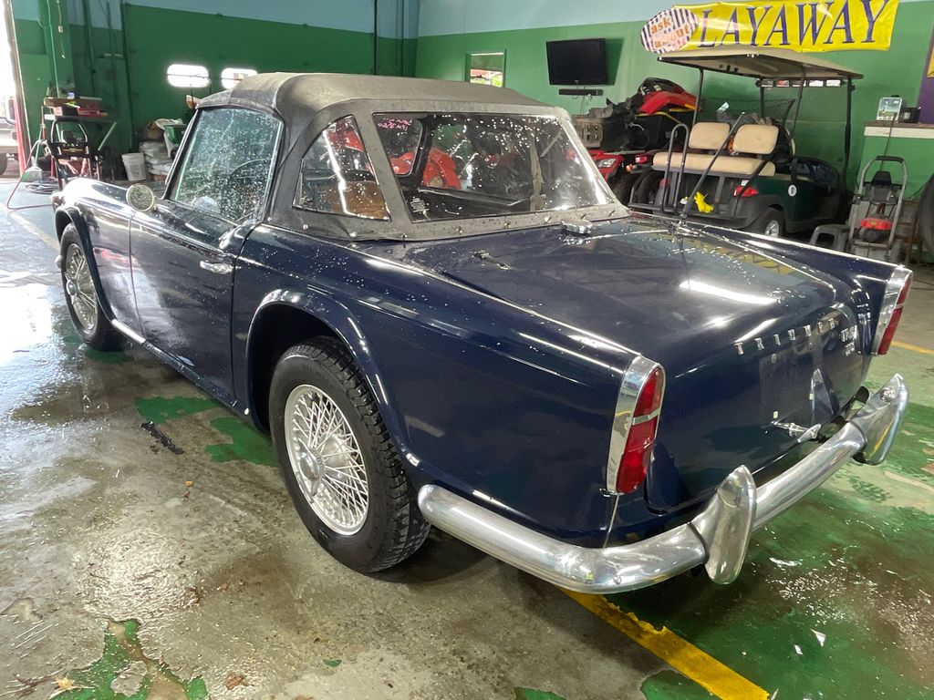 1967 Triumph TR4a 2