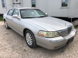 2004 Lincoln Town Car