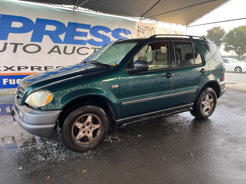 1999 Mercedes-Benz M-Class 1