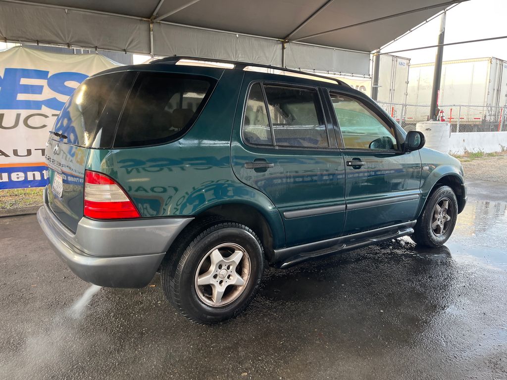 1999 Mercedes-Benz M-Class 3